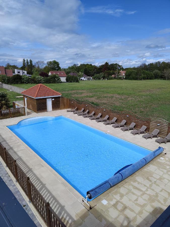 Le Village Du Phare Gouville-sur-Mer Exterior photo